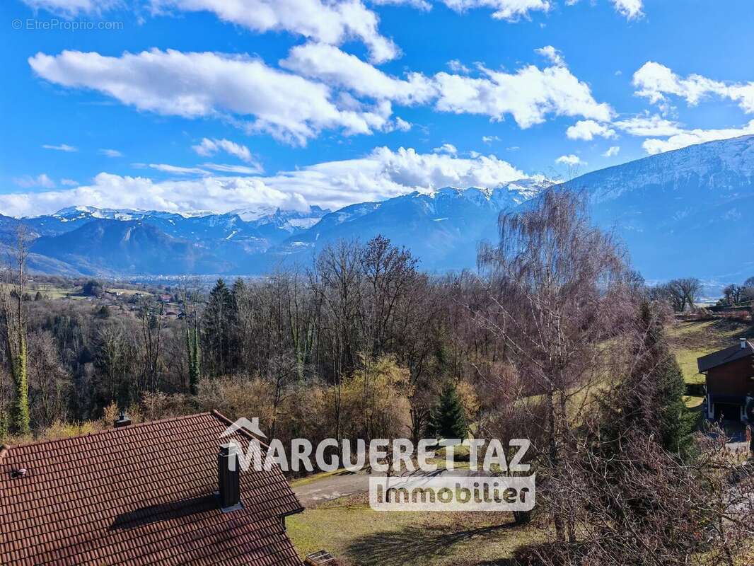 Maison à MARIGNIER