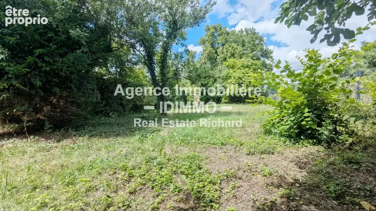 A vendre Ensemble immobilier avec deux maisons indépendantes sur 964 m2 - photo 4