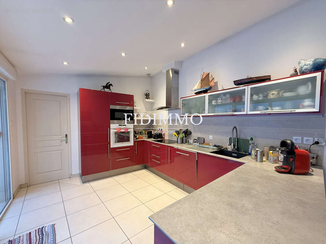 Maison à CHENNEVIERES-SUR-MARNE