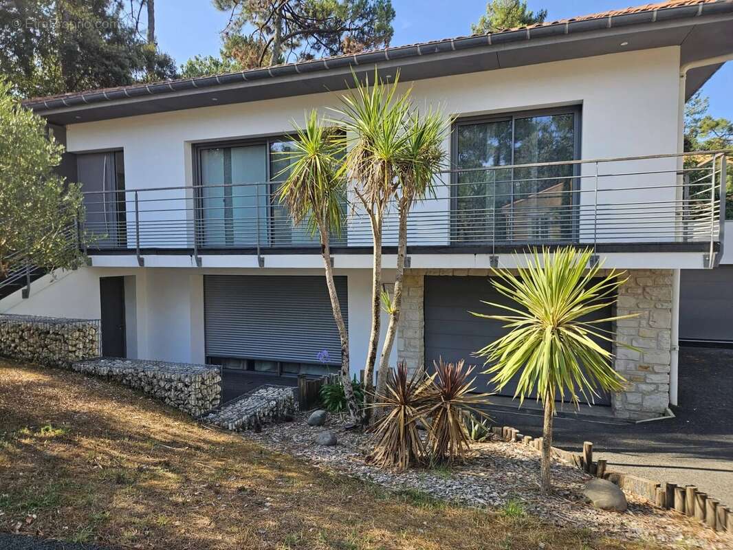 Villa contemporaine de 230 m² - photo 6