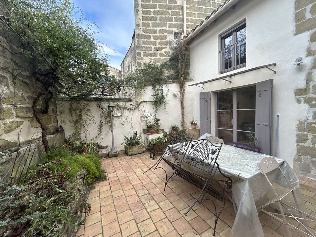 Maison à SAINT-QUENTIN-LA-POTERIE