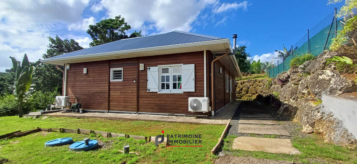 Maison t4 de 95 m2 sur terrain de 1000 m2 avec piscine et vue degagée sur petit bourg - photo 14