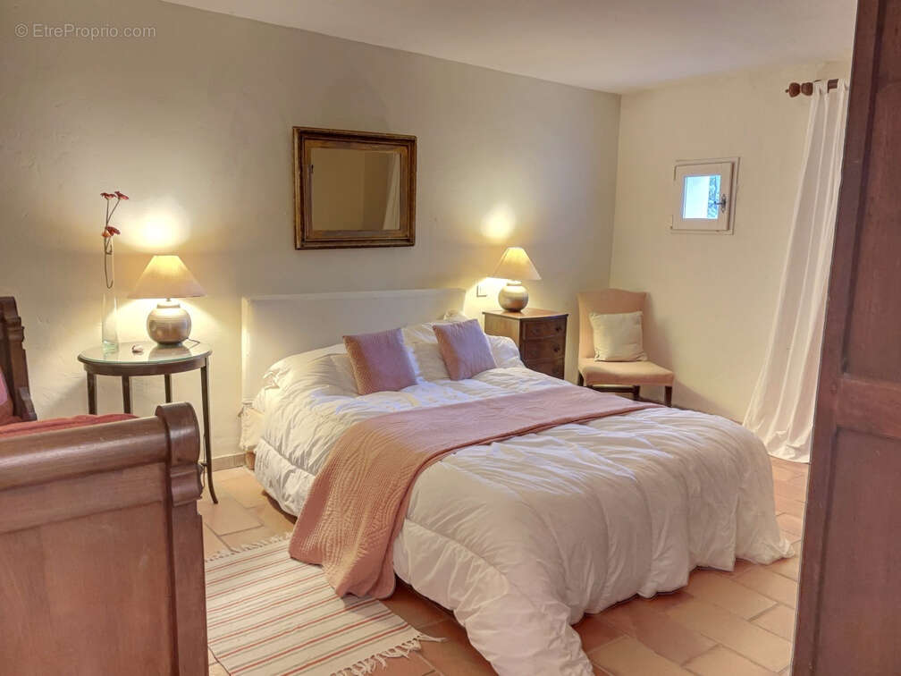 Maison à LA GARDE-FREINET