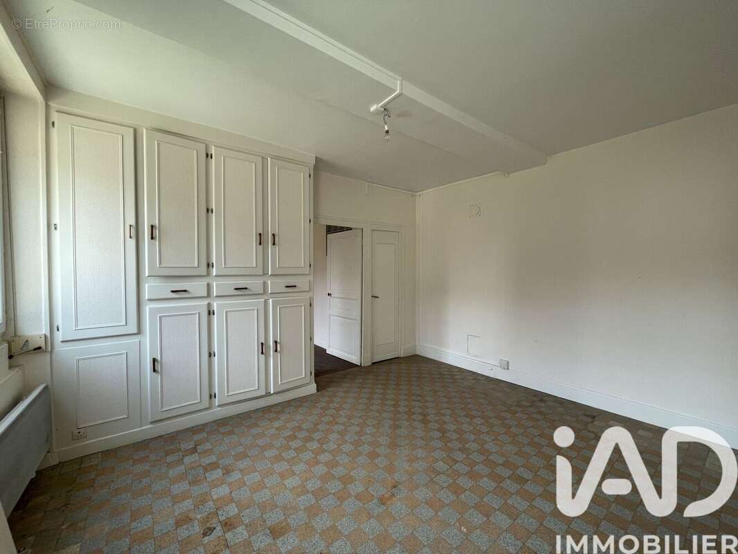 Maison 114 m² à Tronchoy  - photo 8