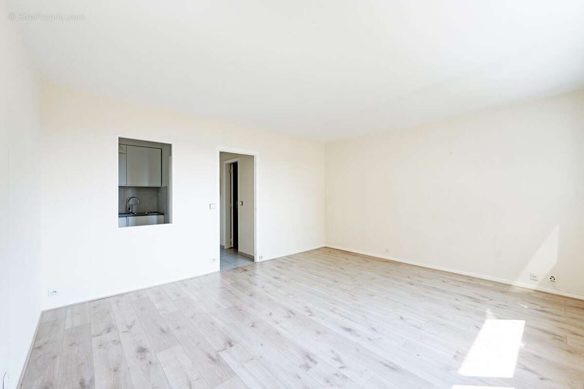 Appartement 29 m² à Paris-10e  - photo 4