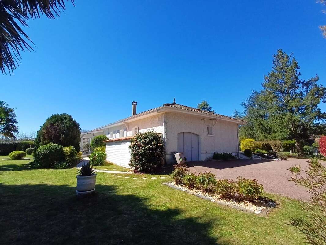 Maison à COURPIGNAC