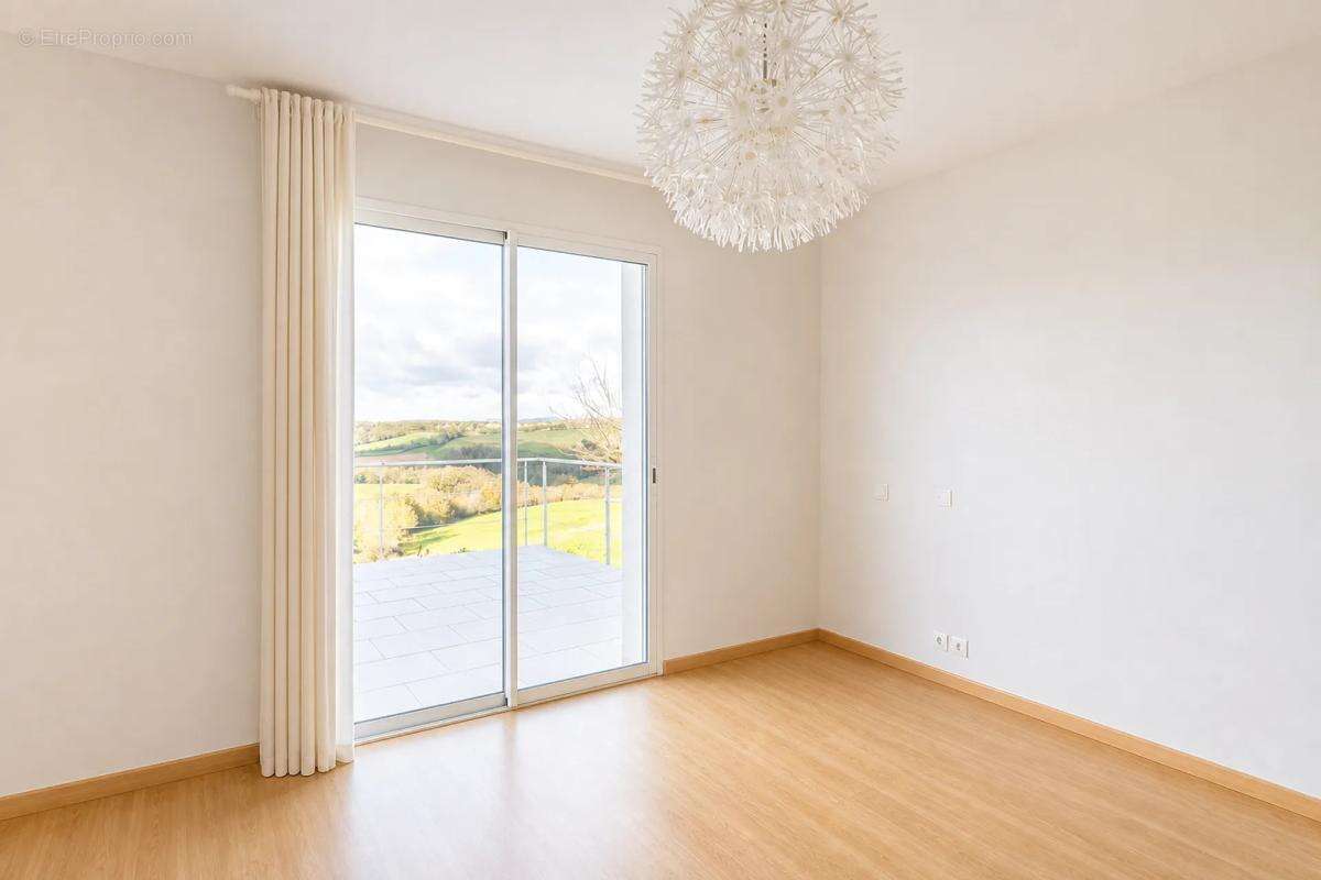 Maison de 9 pièces de 320 m² à 10min d'Albi - photo 20