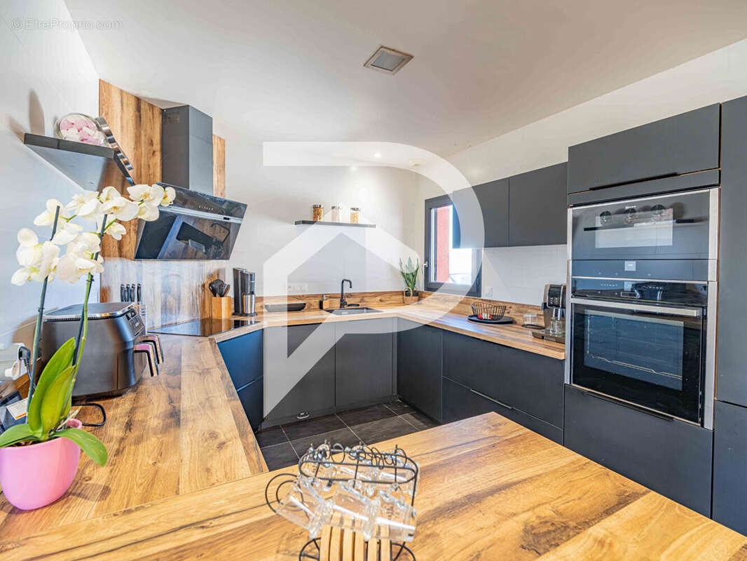 Maison à OS-MARSILLON