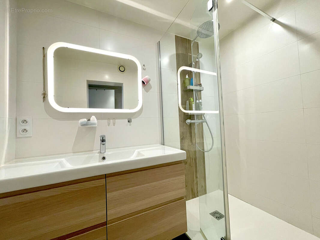 Maison à SARTROUVILLE