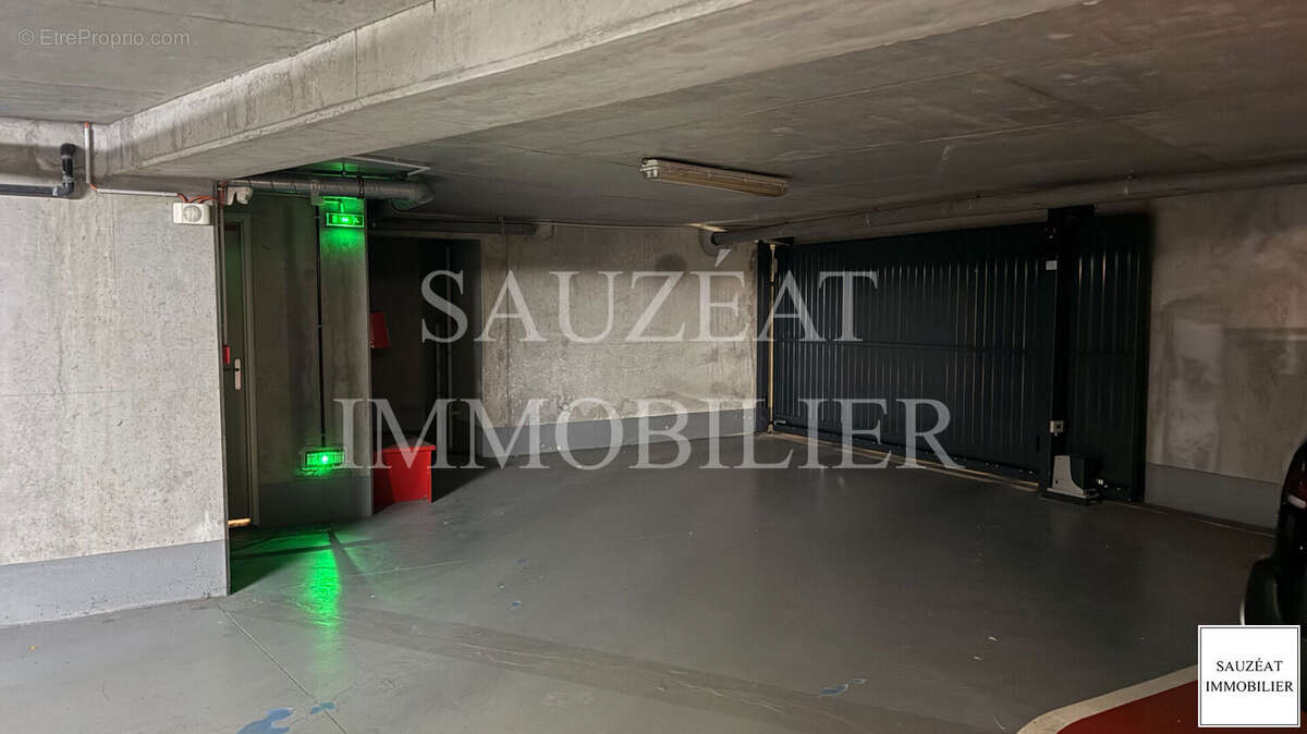 Parking à MONTROUGE