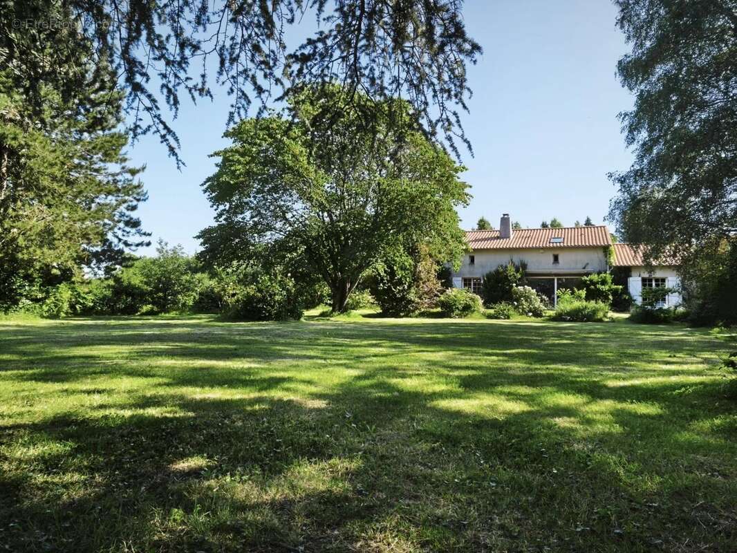 Maison à ROUILLE