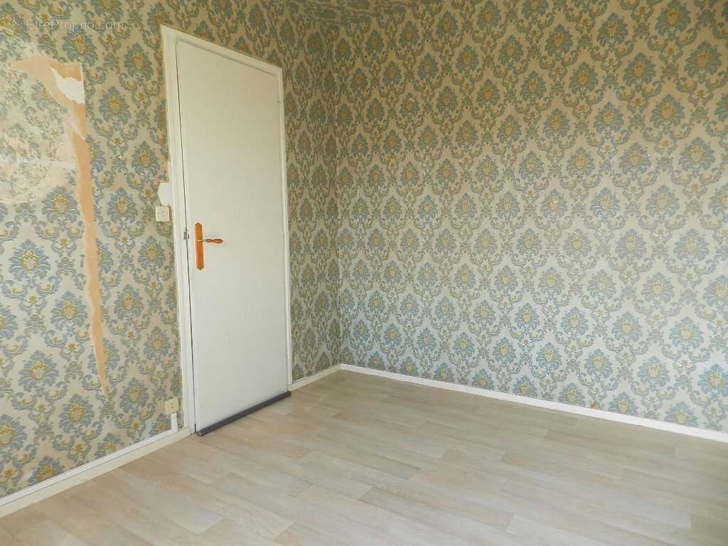 Maison à SAINT-PIERRE-SUR-DIVES