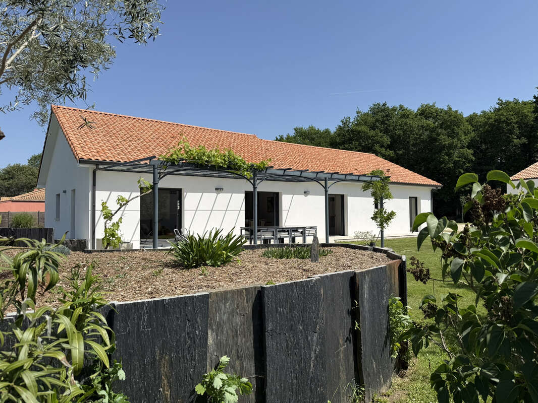 Maison à CHAUVE