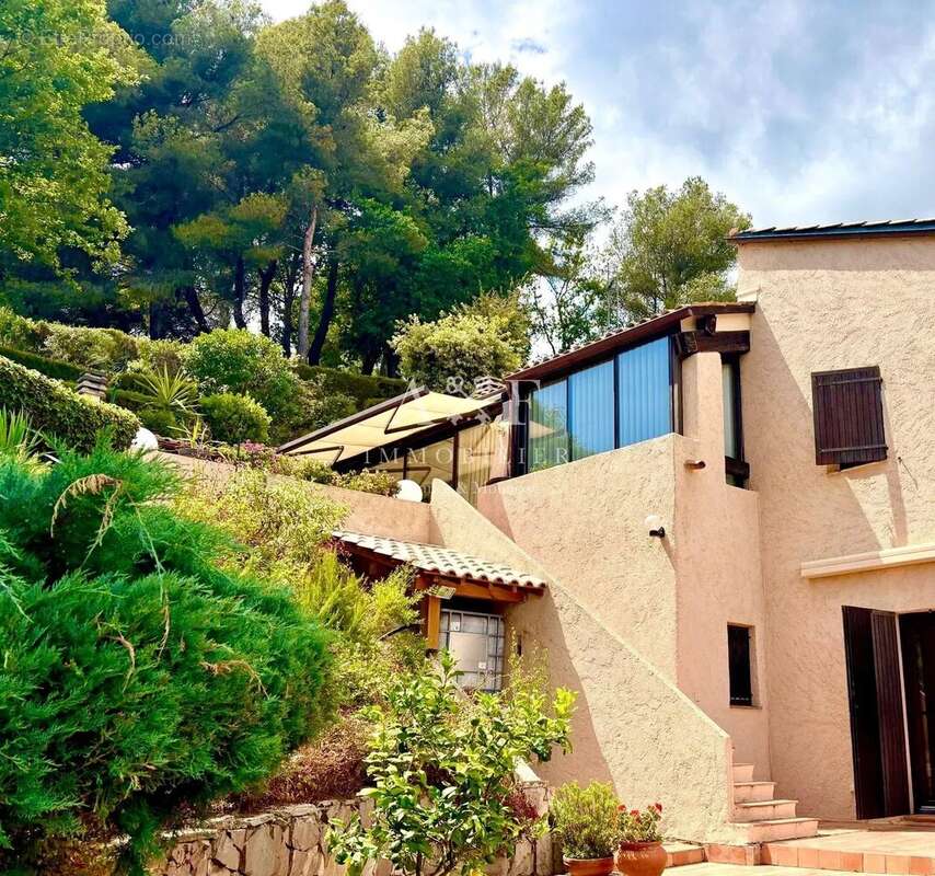 Maison à SAINTE-AGNES