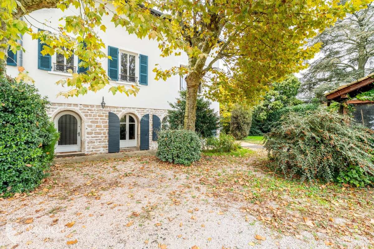 Maison à CORCELLES-EN-BEAUJOLAIS