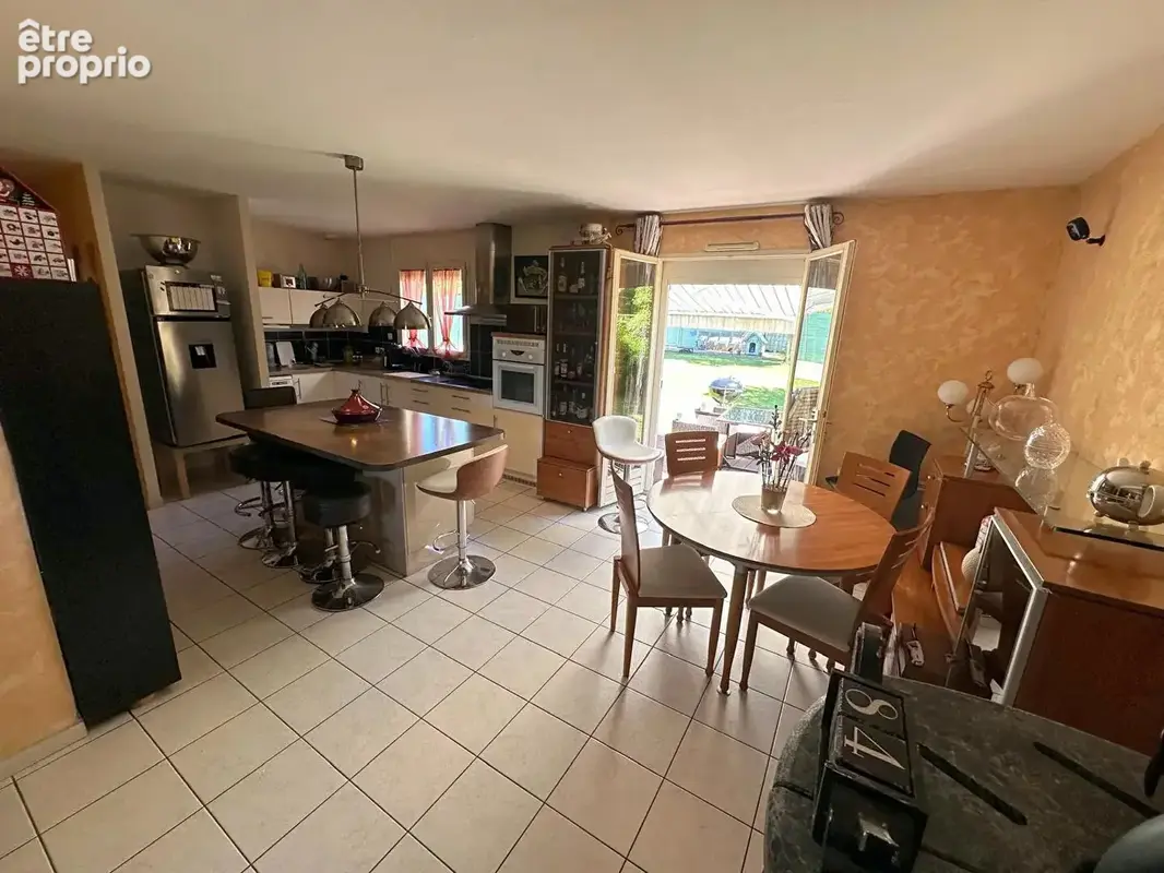 A VENDRE - Maison TRIE CHATEAU - 5 chambres - 122 m2/ Garage / Dépendance/ 1000 m² terrain - photo 6