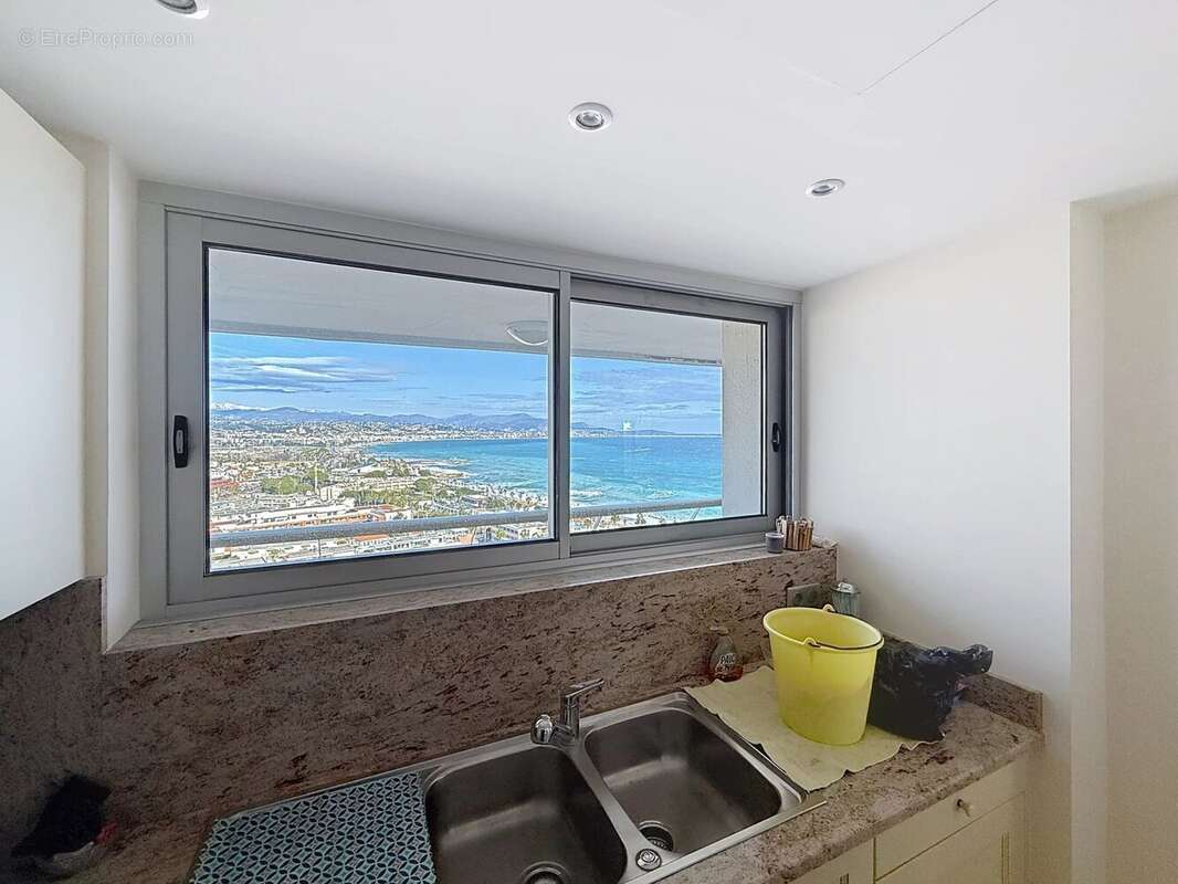 Appartement à VILLENEUVE-LOUBET