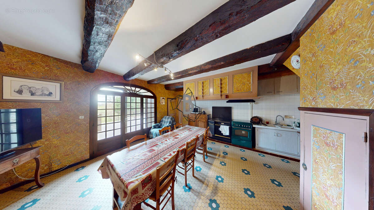 Maison à MIRANDOL-BOURGNOUNAC