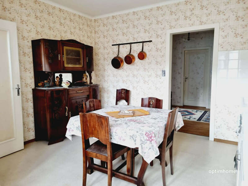 Maison à LAGUENNE