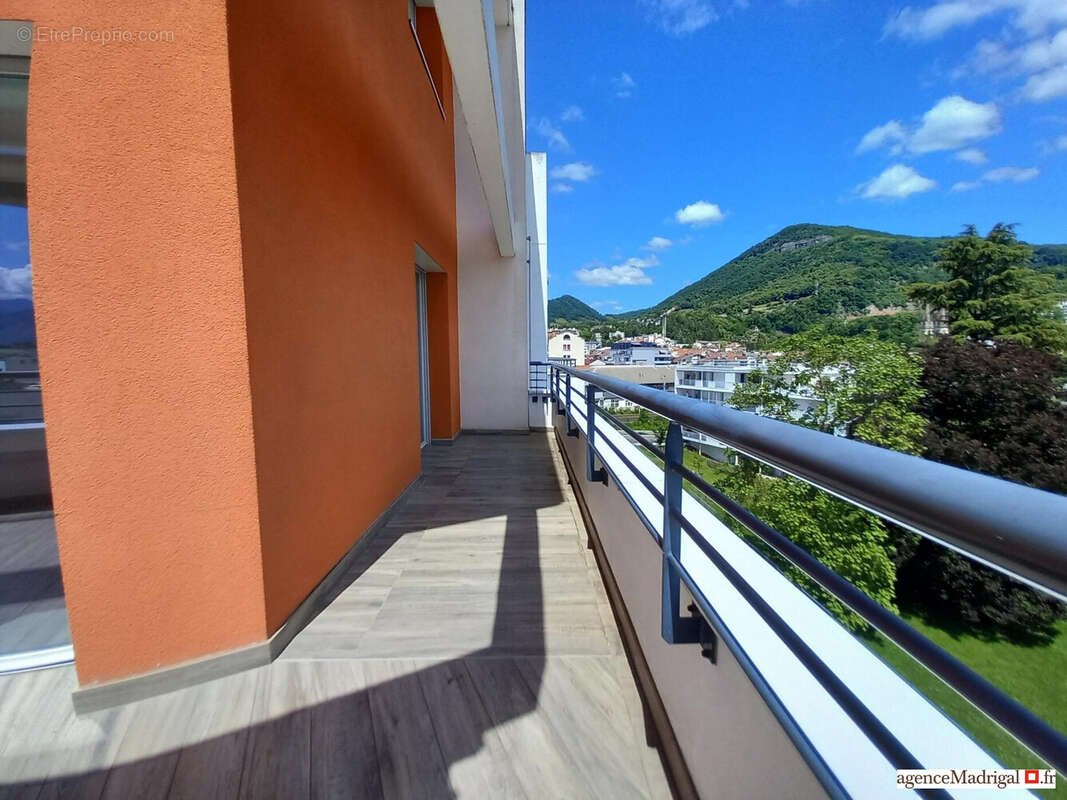 Appartement à VOIRON