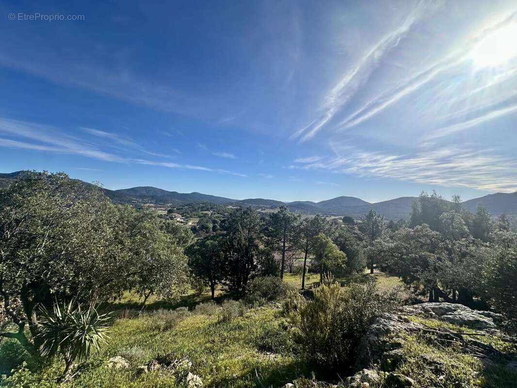 Maison à PLAN-DE-LA-TOUR