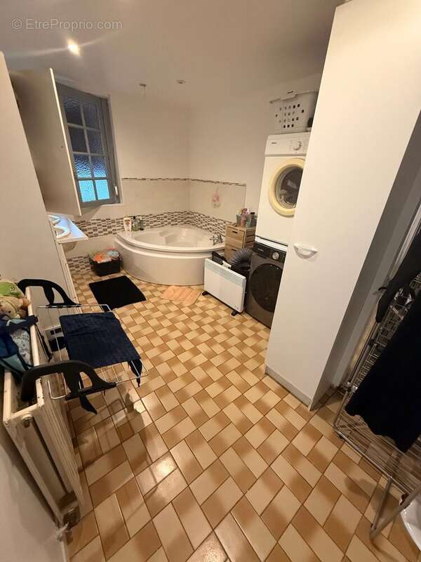 Appartement à OYE-PLAGE