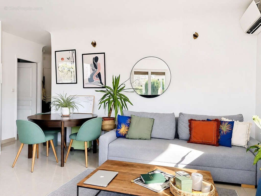Appartement à LE CANNET