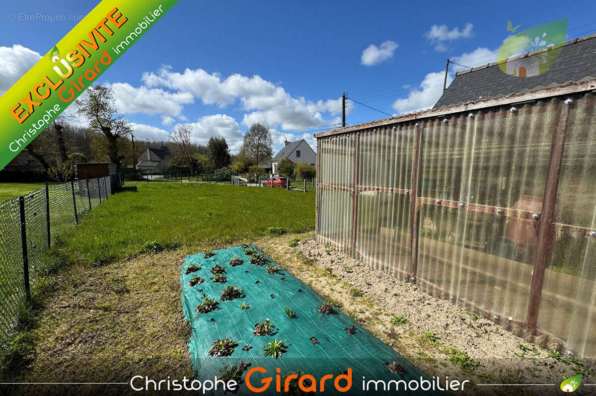 Terrain à VILDE-GUINGALAN