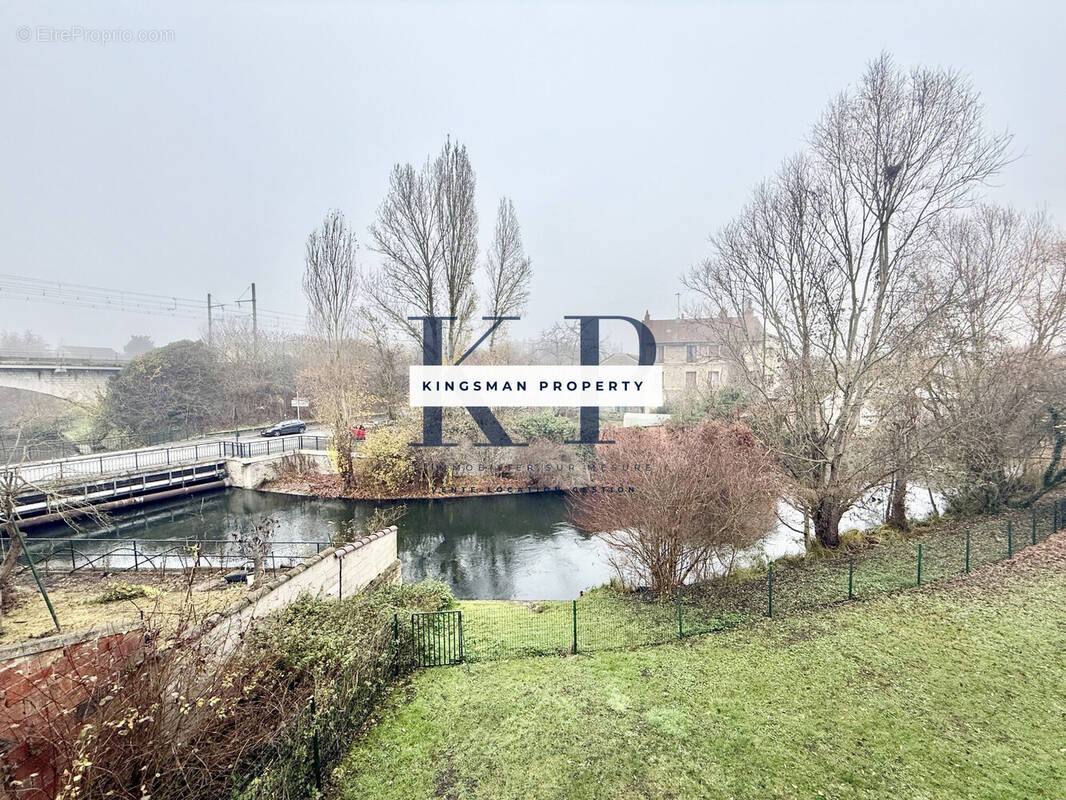 Appartement à CORBEIL-ESSONNES