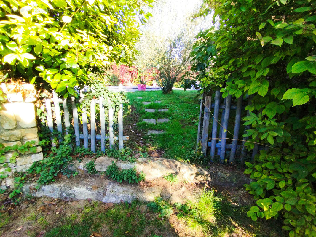 Maison à NEUVILLE-DE-POITOU