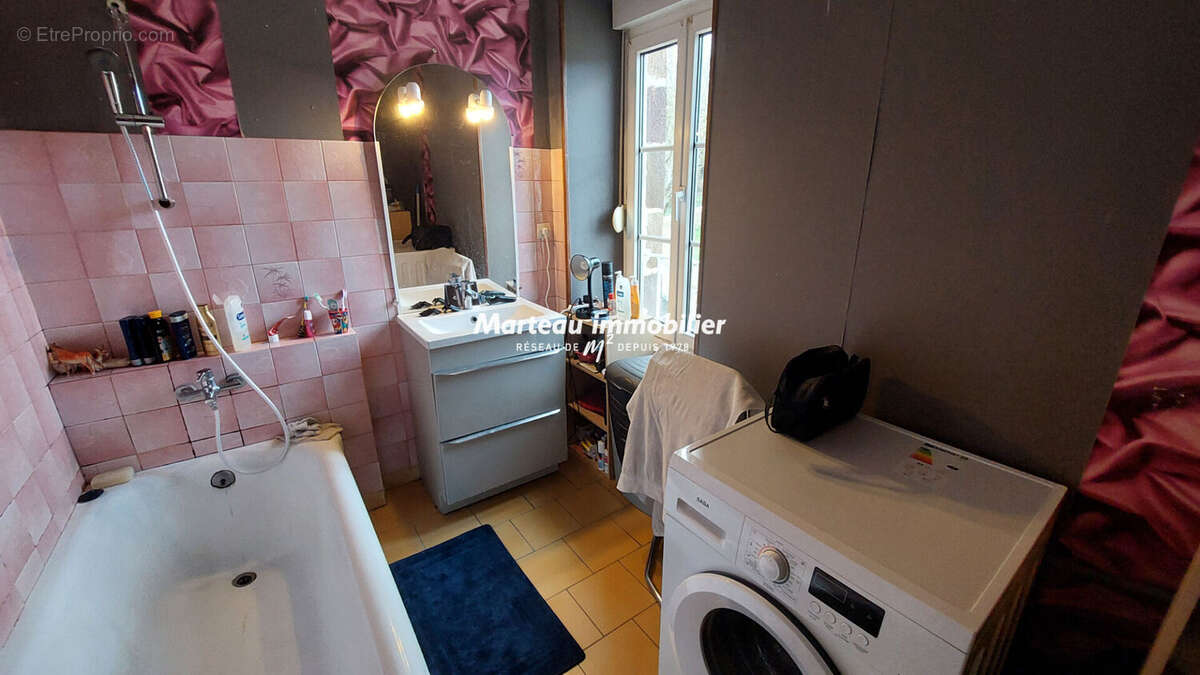 Maison à FRESNAY-SUR-SARTHE