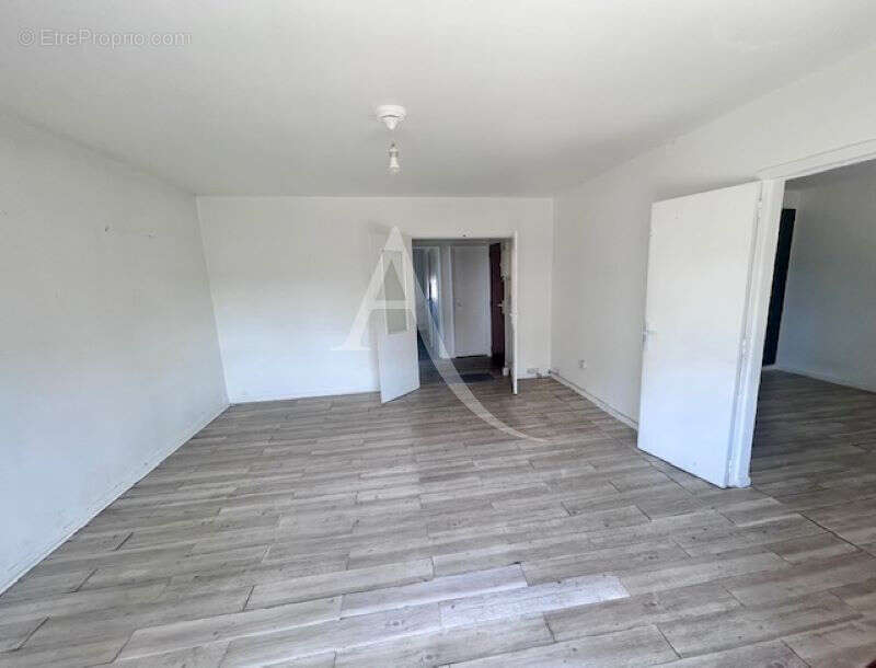 Appartement à LE BLANC-MESNIL