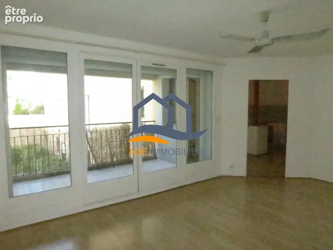 Appartement à EGUILLES