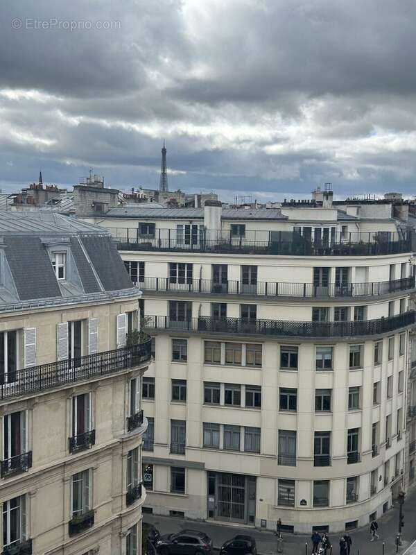 Appartement à PARIS-17E