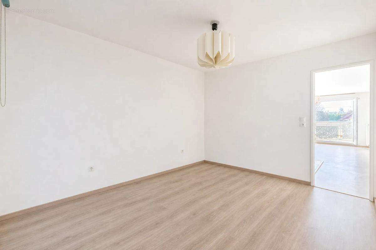 Appartement lumineux traversant 2 pièces 2 extérieurs à Persan - photo 15