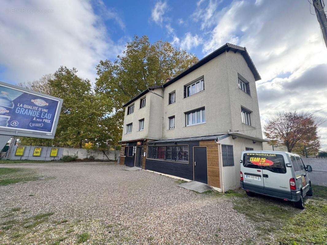 Appartement à LE BLANC-MESNIL