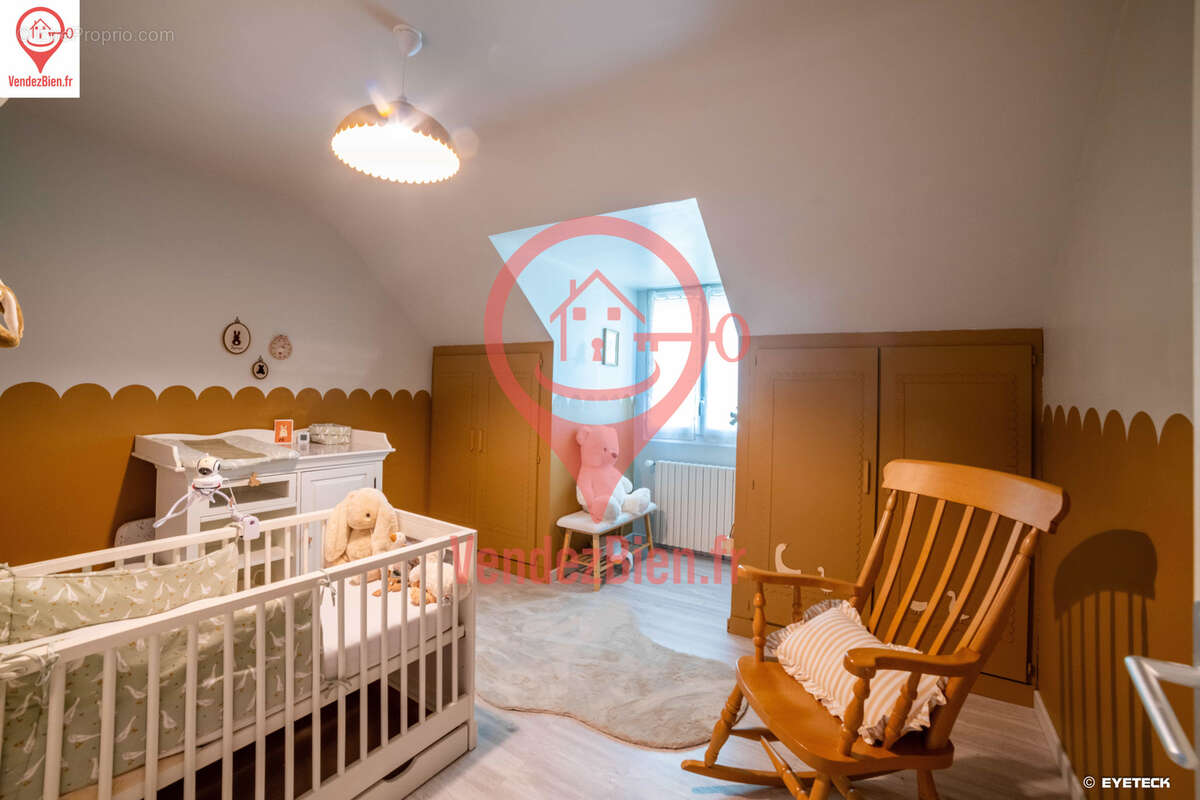 Maison à NEUVY-EN-SULLIAS