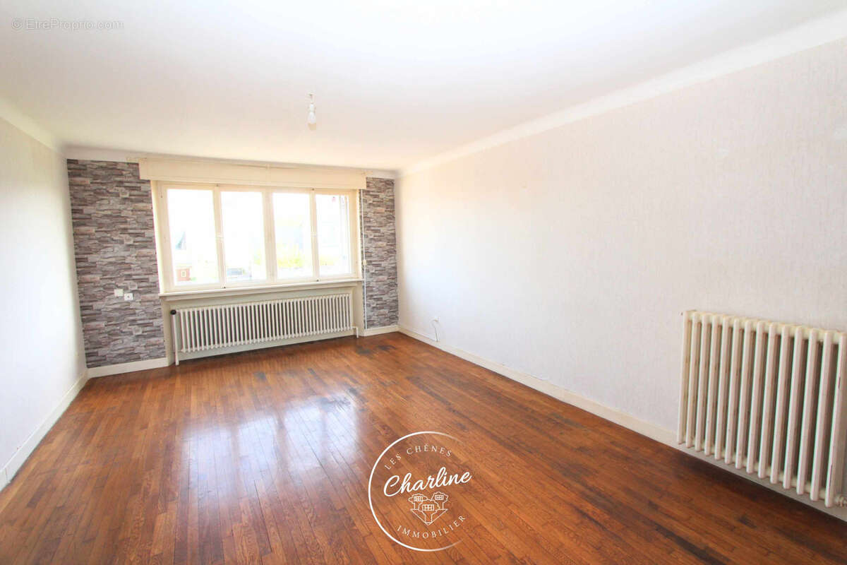 Maison à SAINTE-MARIE-AUX-CHENES