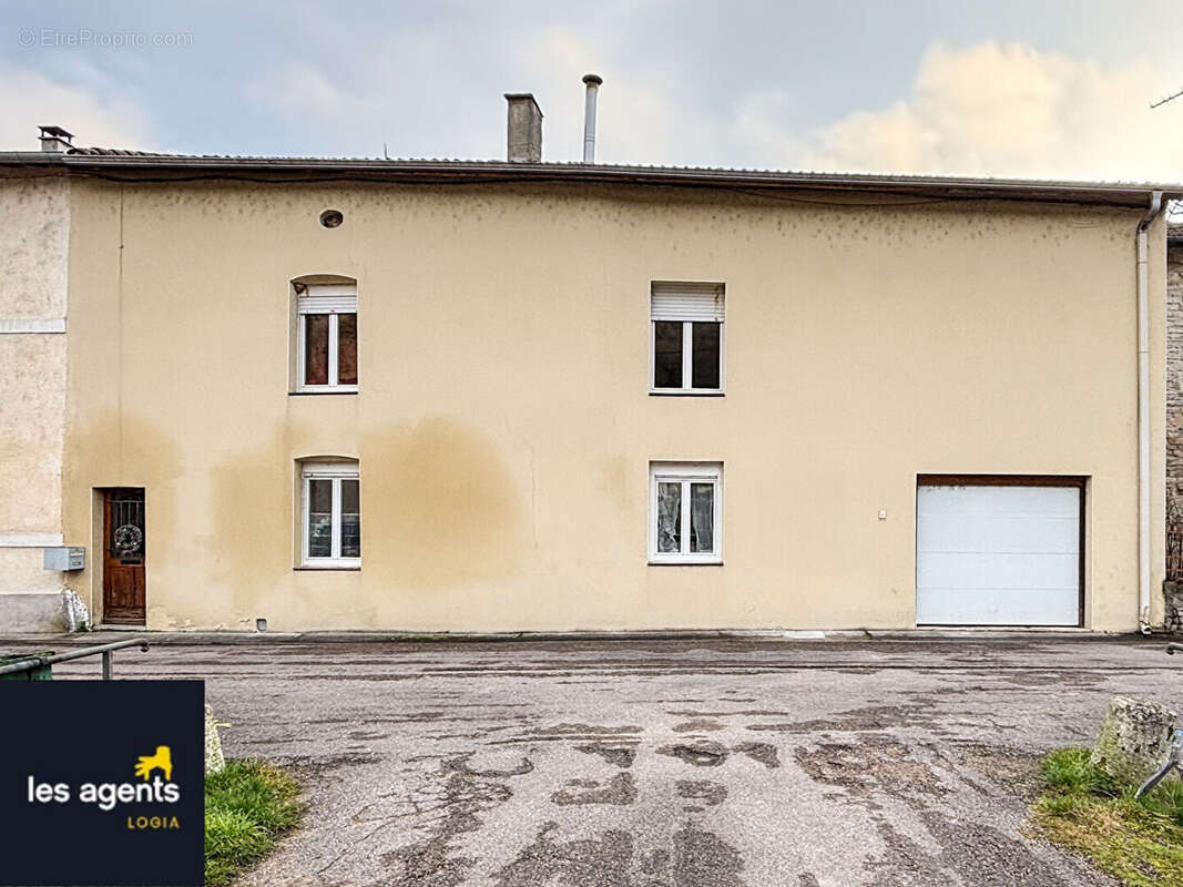 Maison à MAXEY-SUR-VAISE