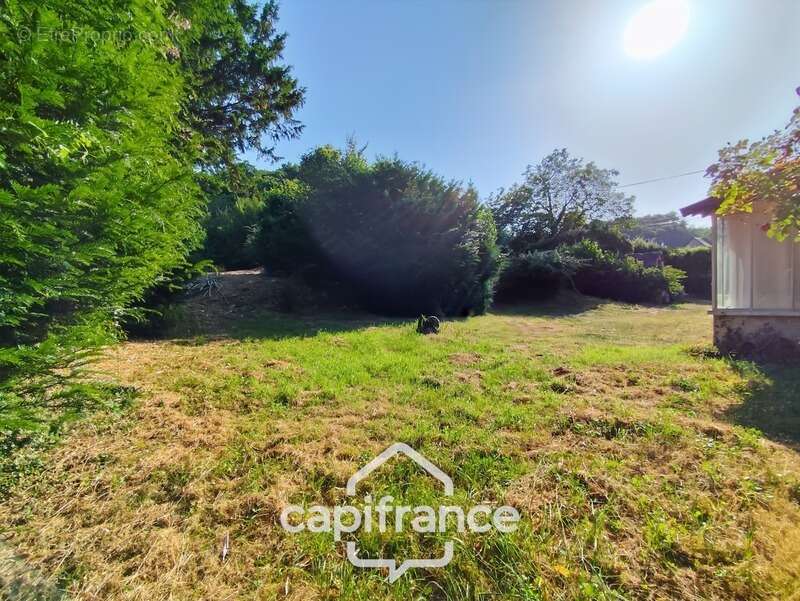 Maison à vendre 4 pièces LA CHAPELLE GAUGAIN (72)  -  Terrain 2925 m²  - - photo 17