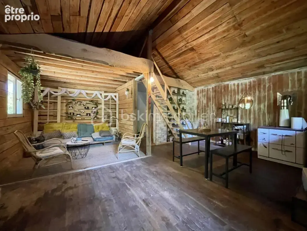 Chalet au bord d'un ruisseau - photo 3
