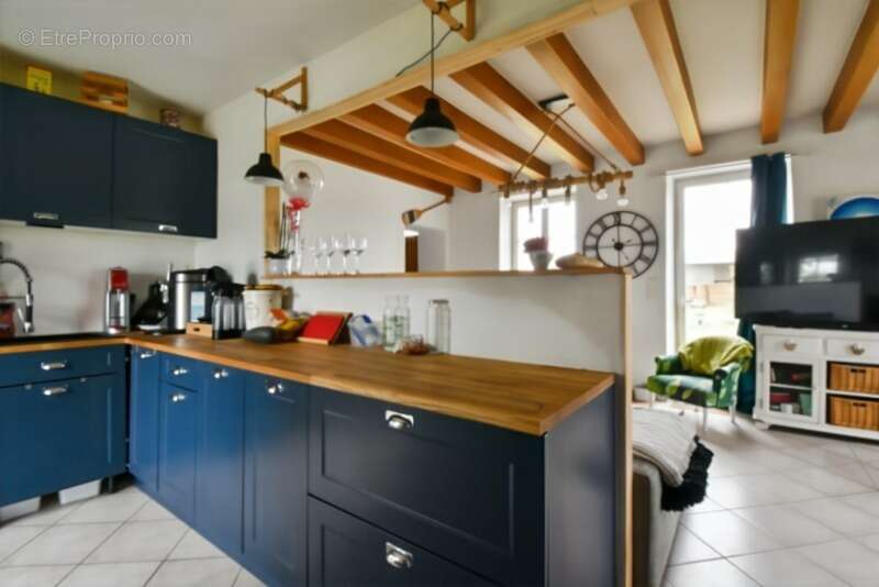 Maison à VALLON-EN-SULLY