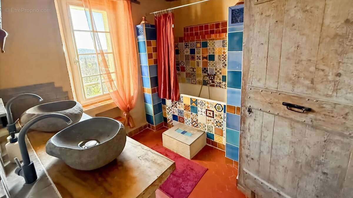 Maison à TAVERNES