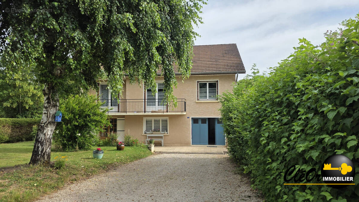 Maison à PIERRE-DE-BRESSE