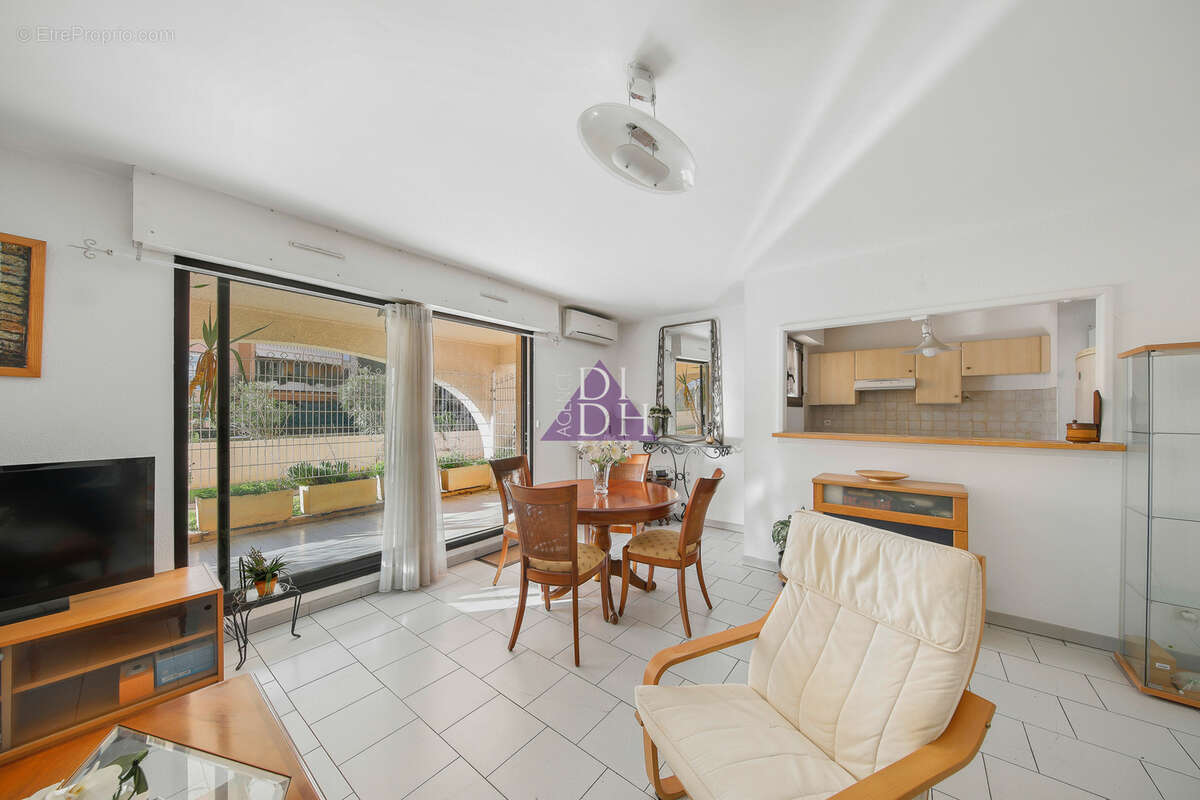 Appartement à HYERES