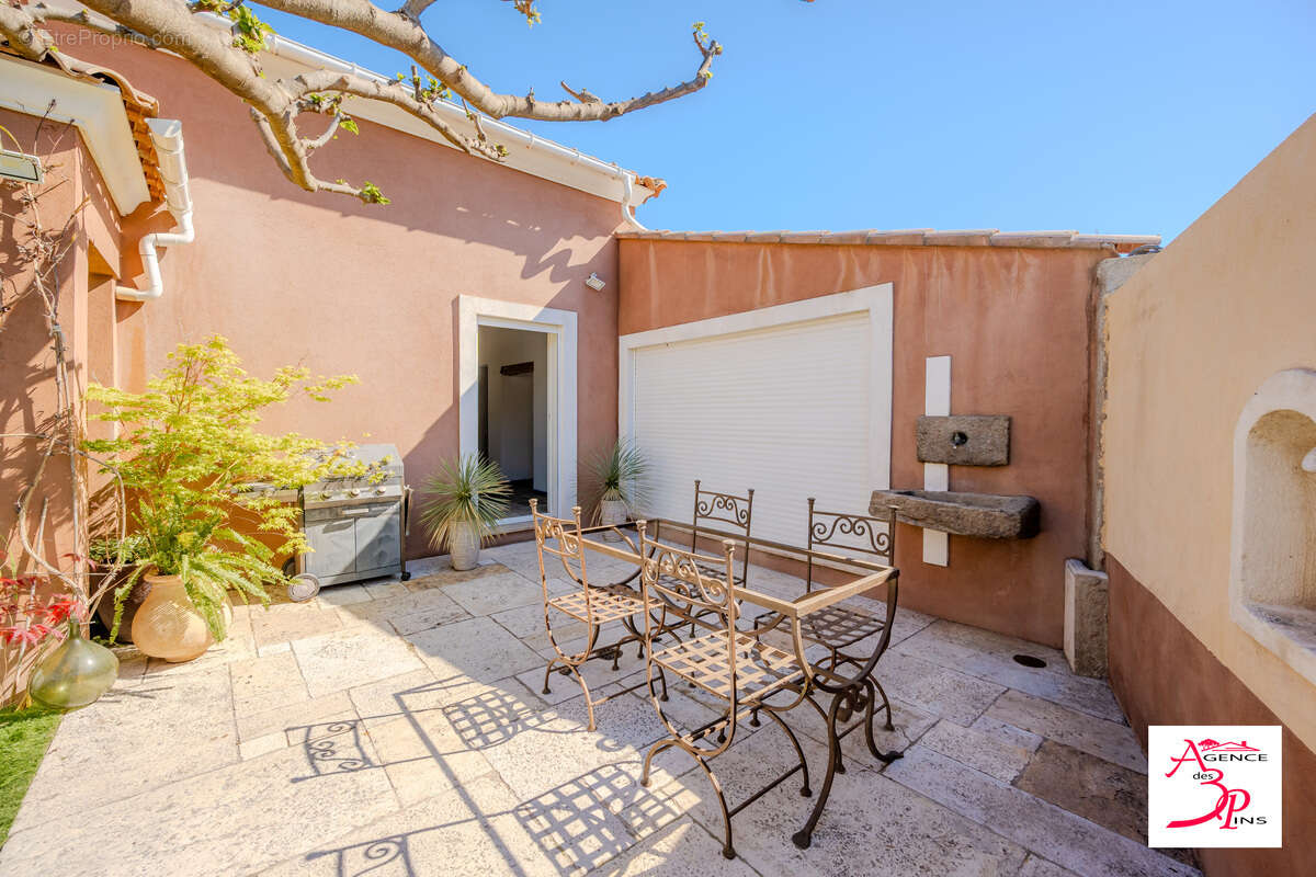 Maison 130 m² à Pierrefeu-Du-Var  - photo 6
