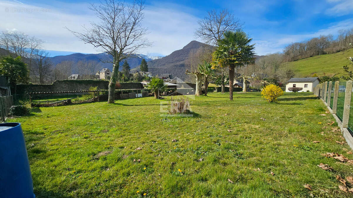 Maison à SAINT-PE-DE-BIGORRE