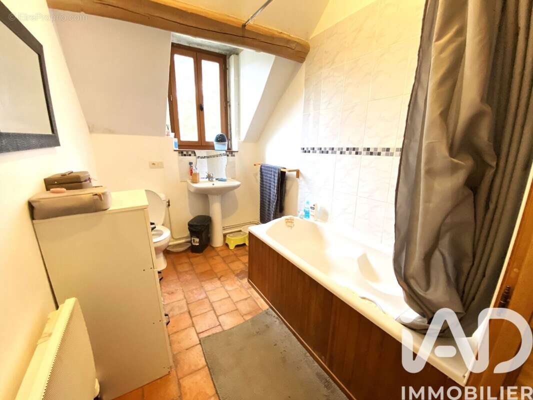 Maison 124 m² à Loche-Sur-Indrois  - photo 9