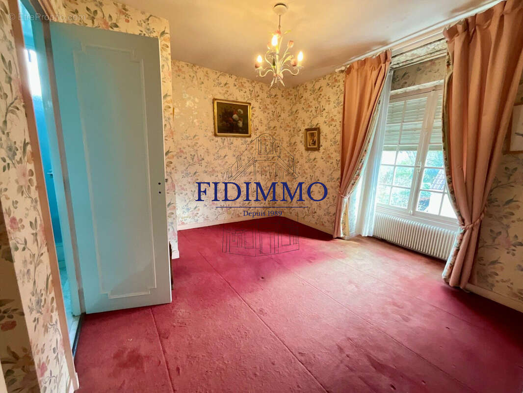 Maison à CHENNEVIERES-SUR-MARNE