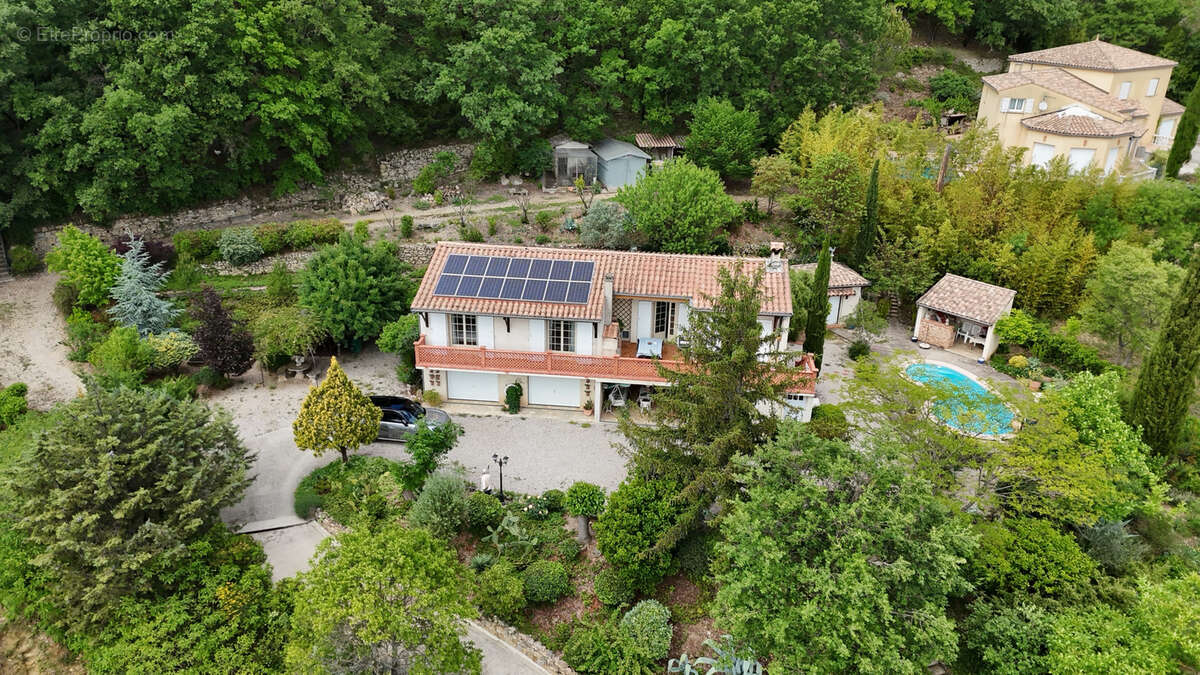 Maison à POUJOLS
